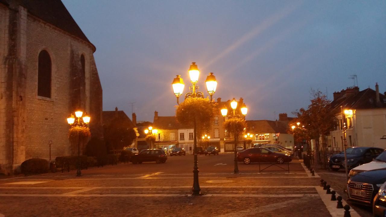 A La Vielle Halle Souppes-sur-Loing Buitenkant foto
